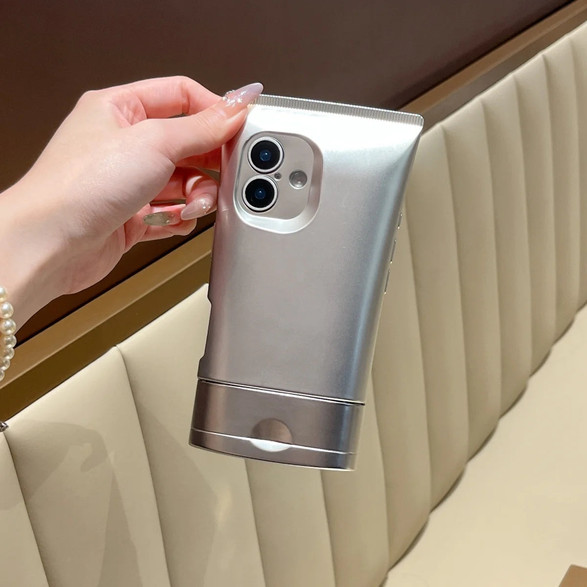 Three Dimensional Silver Facial Cleanser Suitable For Iphone 16 Pro Phone Case 15 14 All Inclusive Silicone 13 11 12